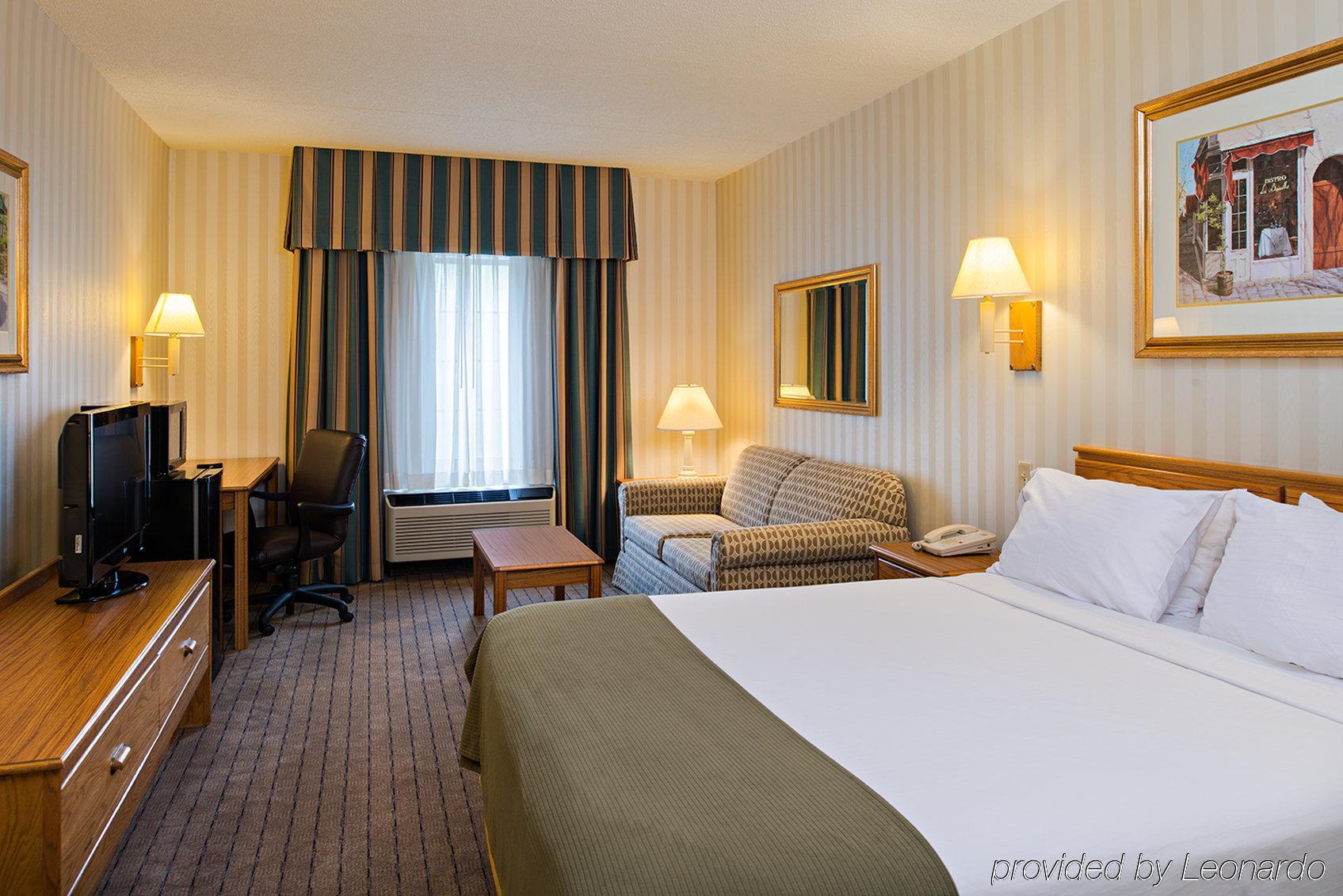 Holiday Inn Express Philadelphia Ne - Langhorne, An Ihg Hotel חדר תמונה